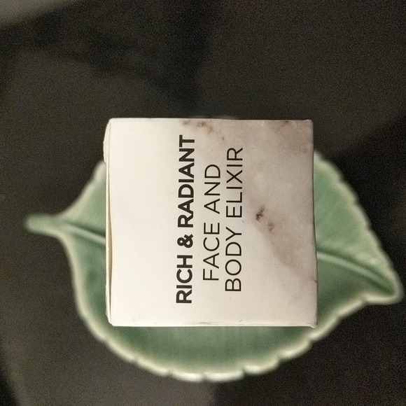 Face and body elixir - Picture 2 of 3